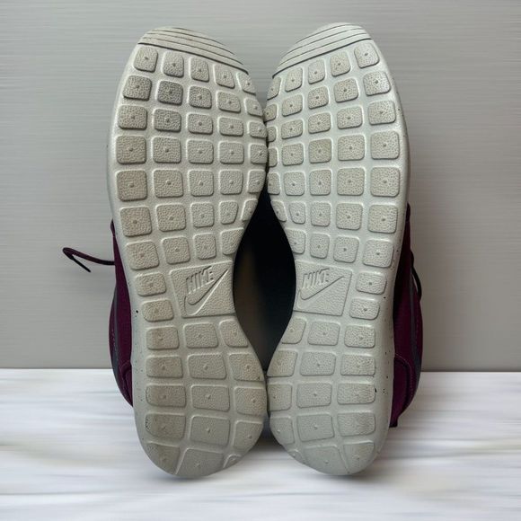 Nike Roshe Run One SE Bordeaux Unisex Size 41 - Picture 3 of 9